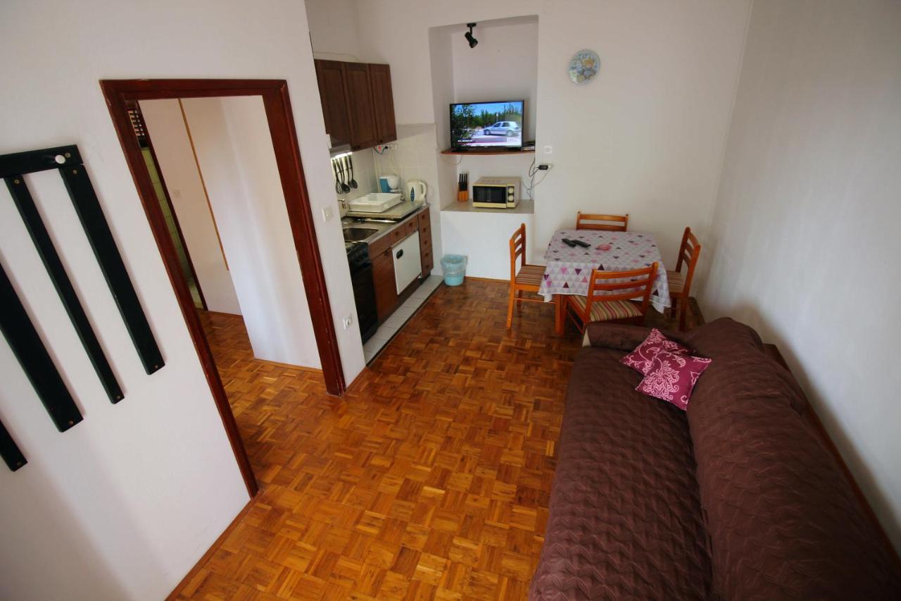Guesthouse Marija Novi Vinodolski Buitenkant foto