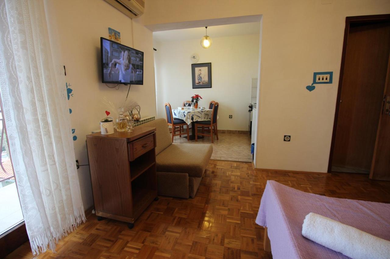 Guesthouse Marija Novi Vinodolski Buitenkant foto