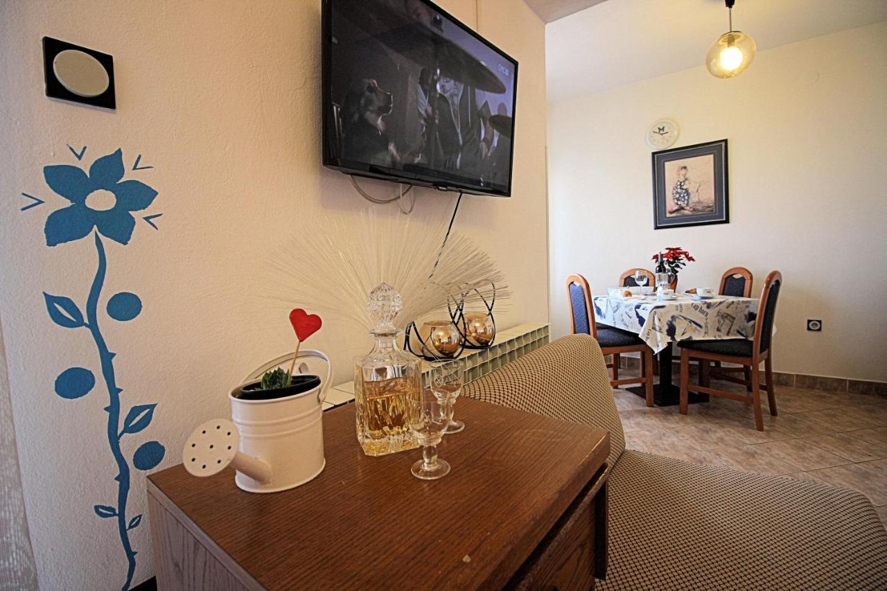 Guesthouse Marija Novi Vinodolski Buitenkant foto