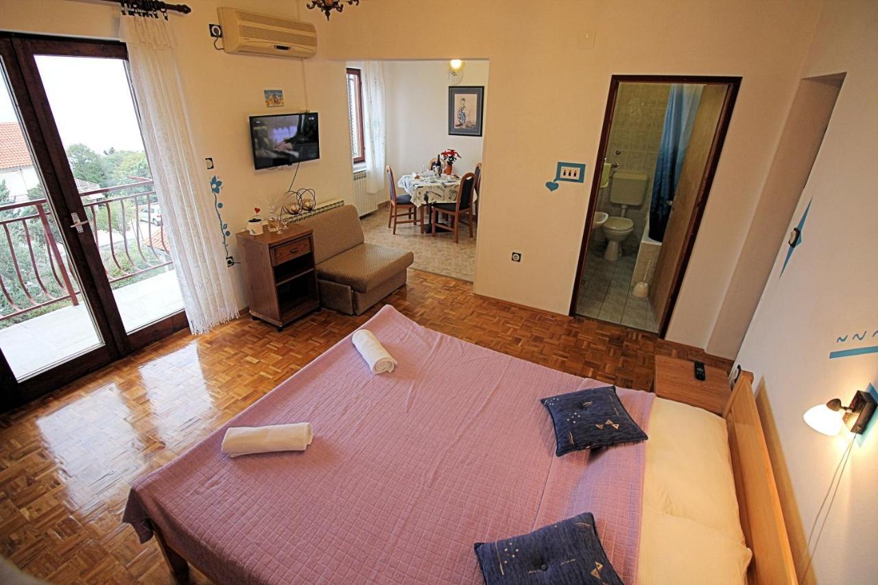 Guesthouse Marija Novi Vinodolski Buitenkant foto
