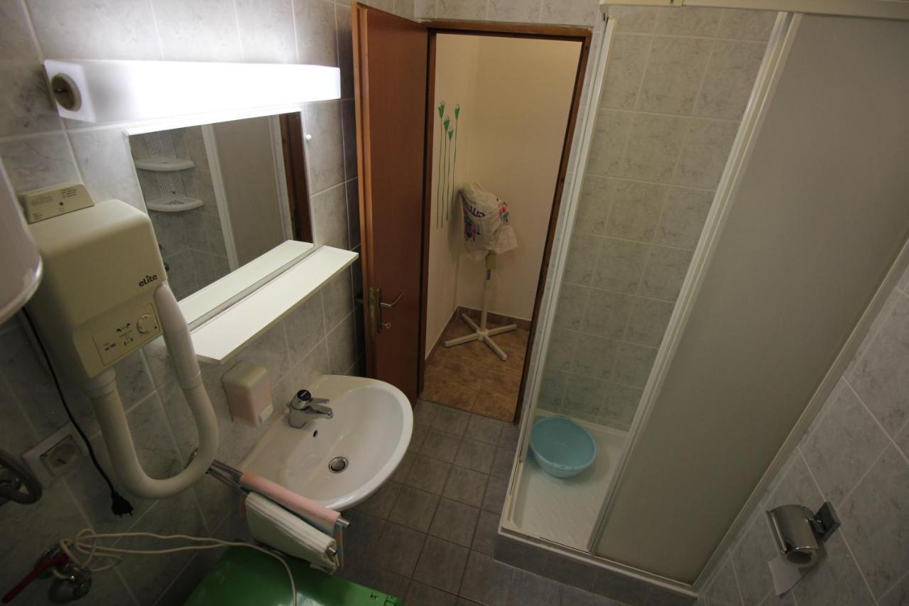 Guesthouse Marija Novi Vinodolski Buitenkant foto
